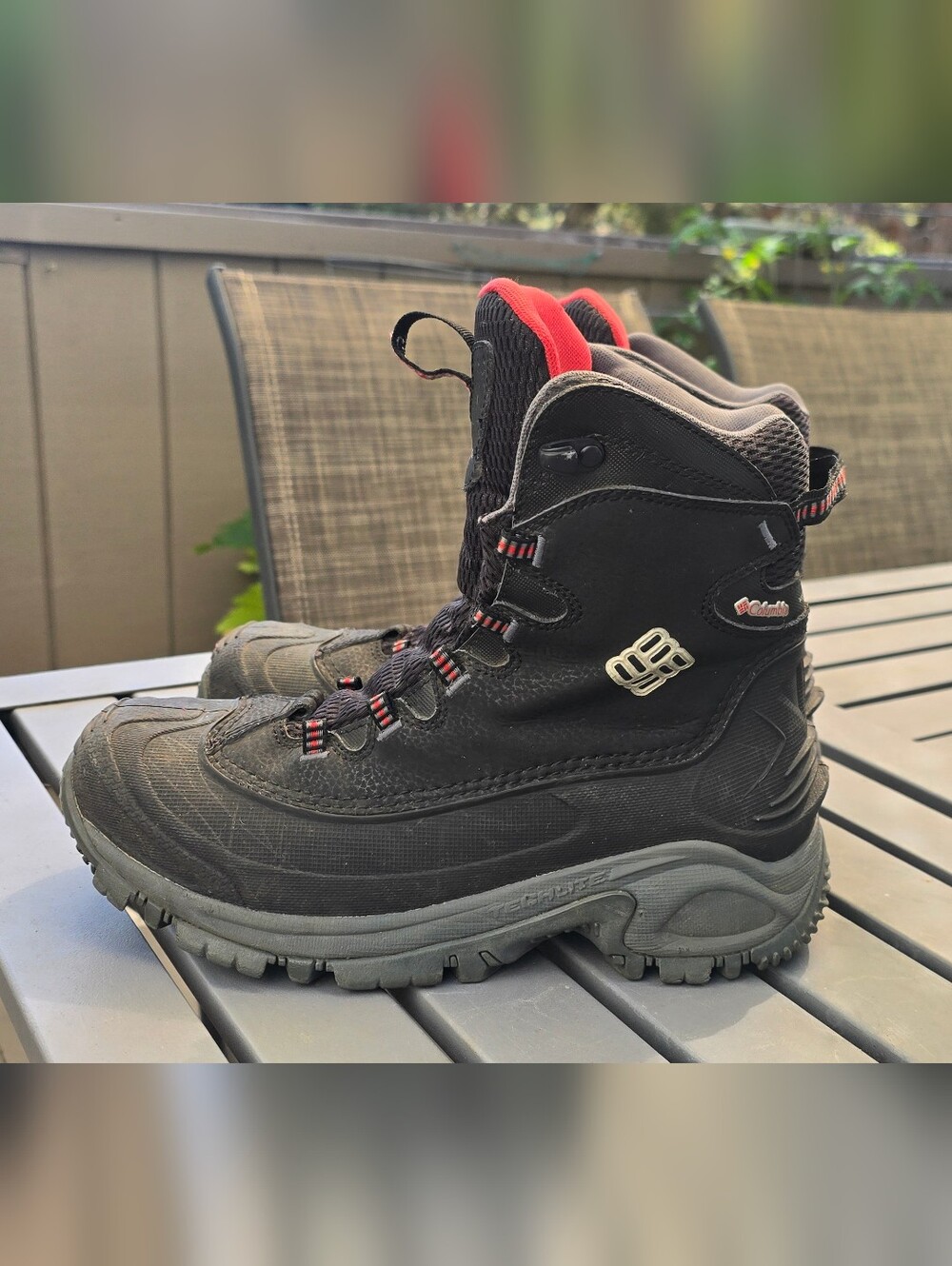 Columbia Black Lace-Up Women's Outdoor Boots with Red Accents